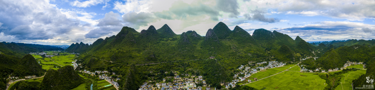 航拍贵州黔西南州万峰林景区