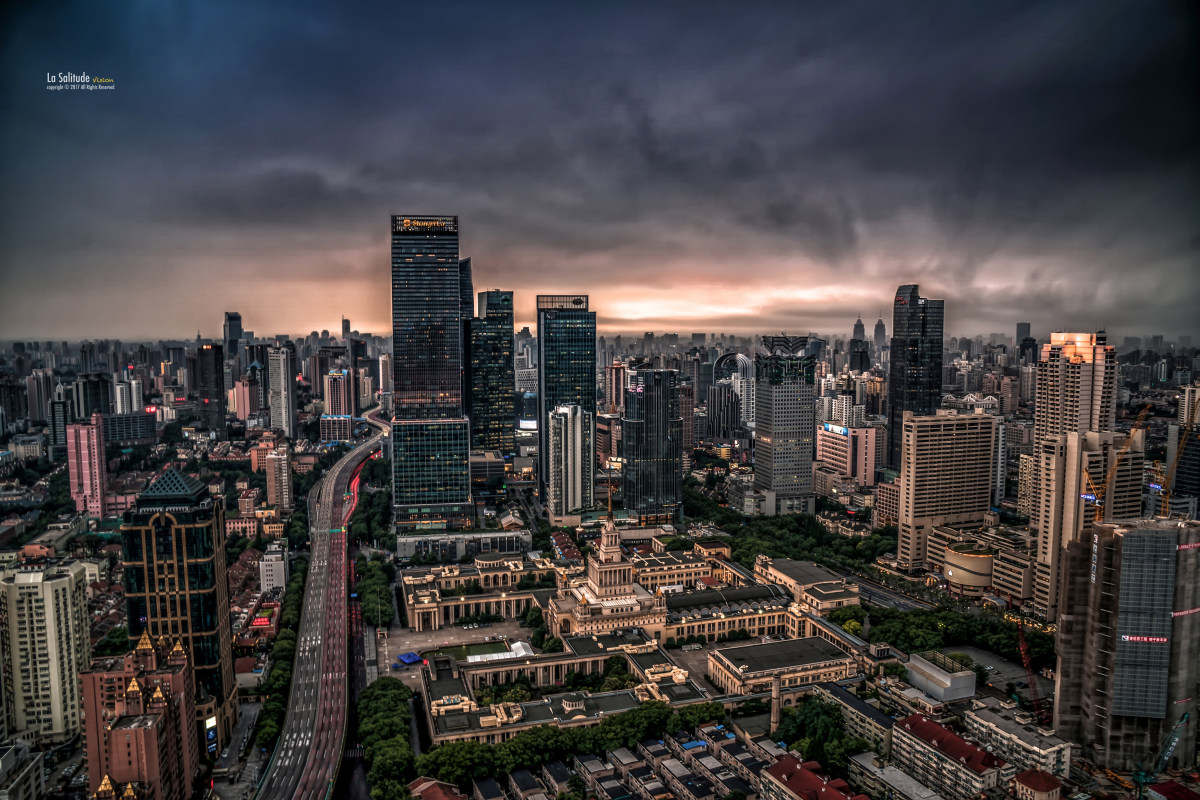 4 感光度:100 型号:p4p 静安也是上海高楼云集的地方,包括会德丰