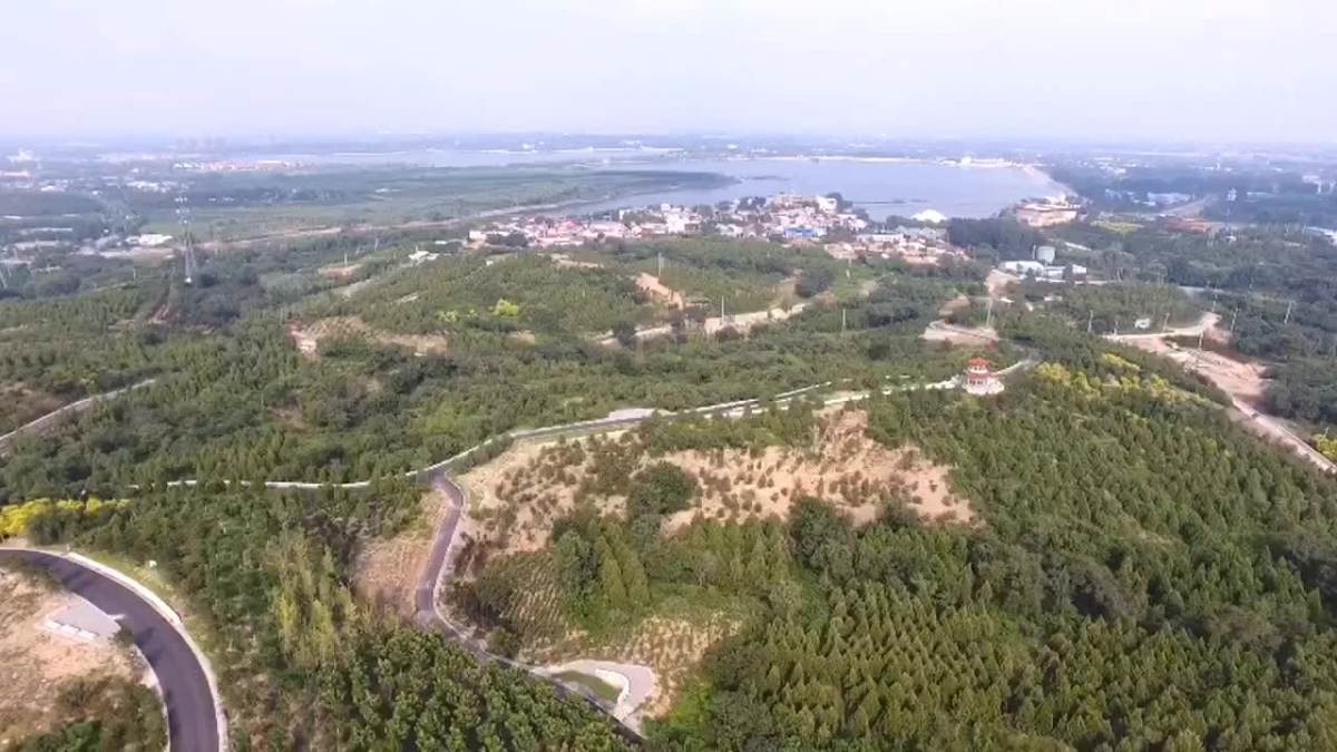 舞动龙湖^_^房山区青龙湖森林公园 作者:李刚