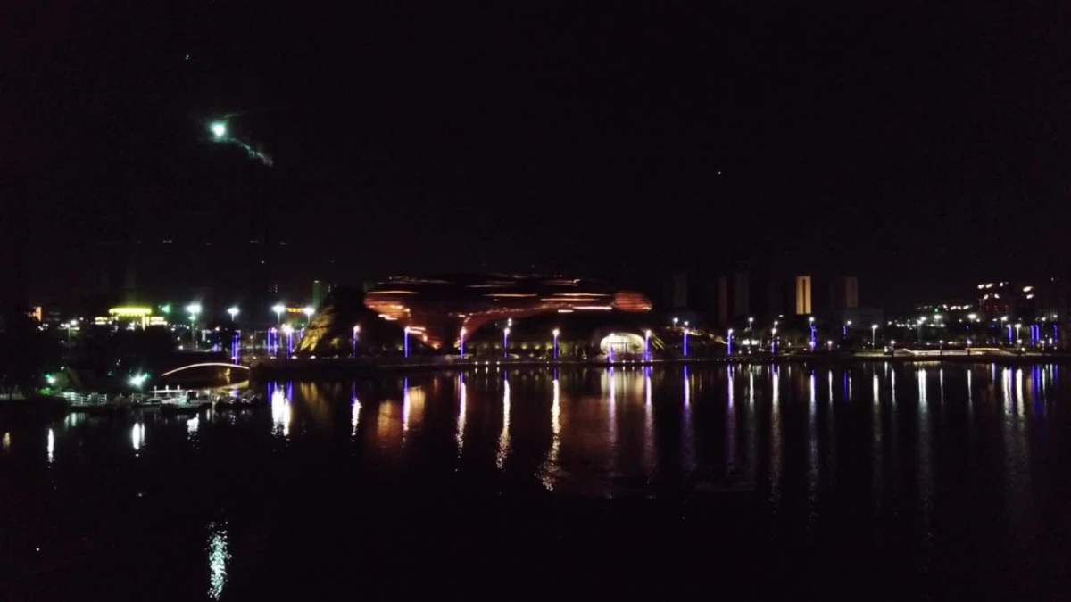 燕湖公园夜景