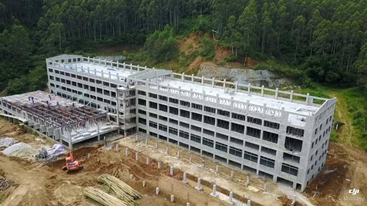 20170728陆川顺康猪场楼房育肥舍