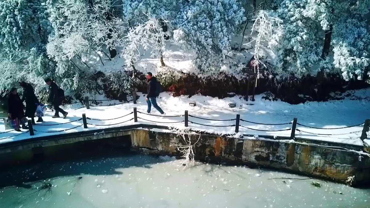 庐山如琴湖雪景航拍