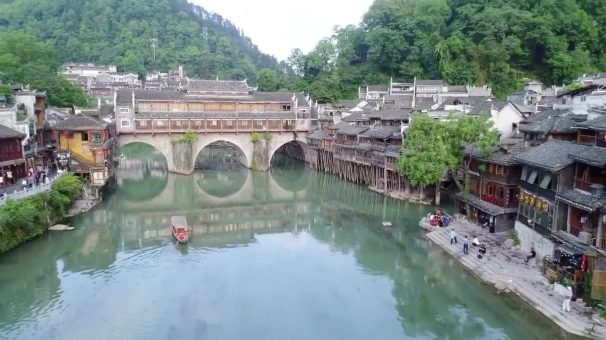 凤凰古城之沱江虹桥
