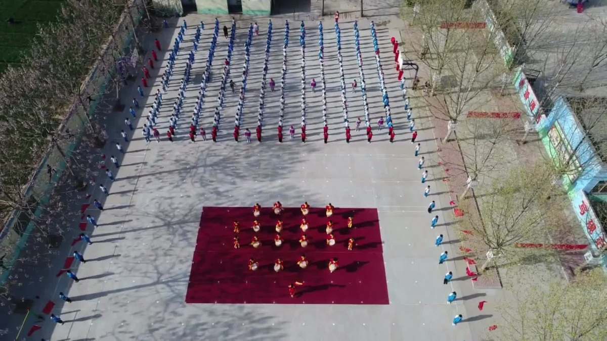 王庄镇龙村小学