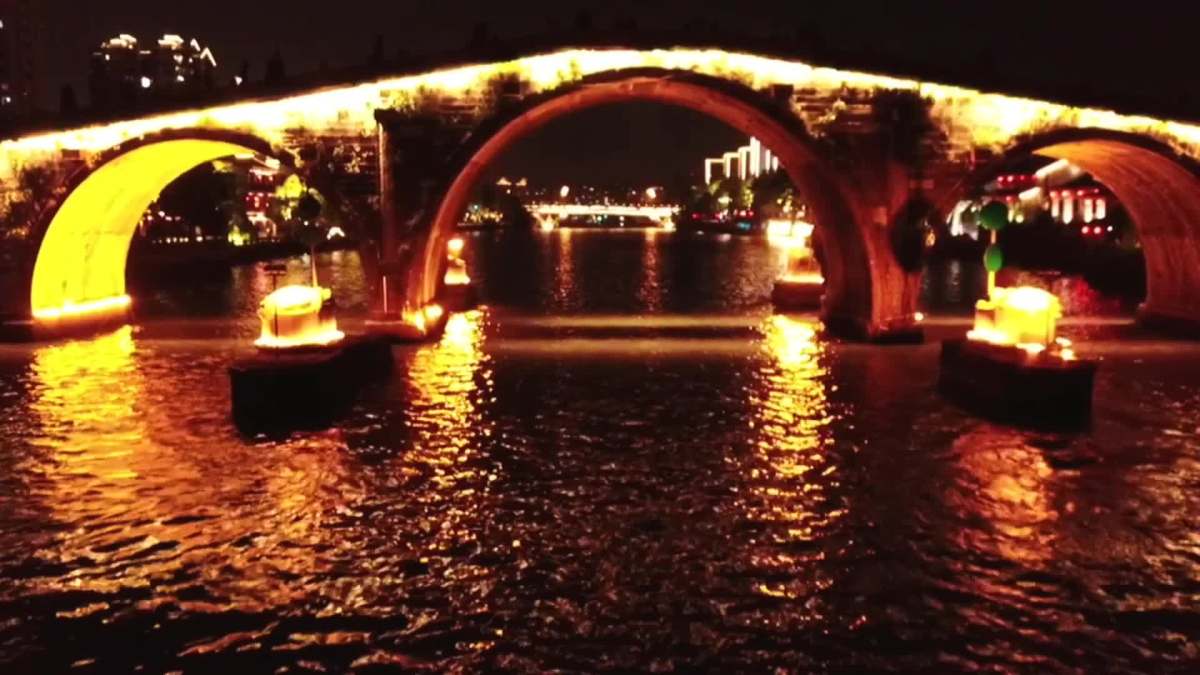 京杭大运河杭州段夜景