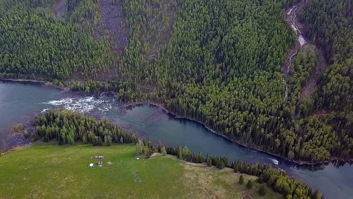喀纳斯:卧龙湾——月亮湾——神仙湾——喀纳斯湖,10公里徒步亲密接触