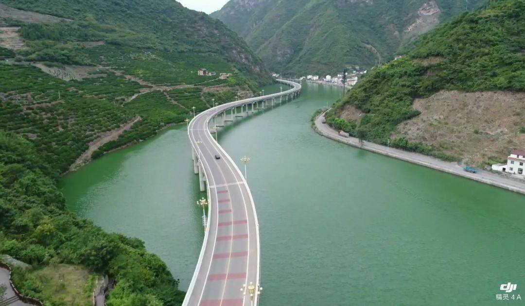 中国最美的水上公路――古昭公路