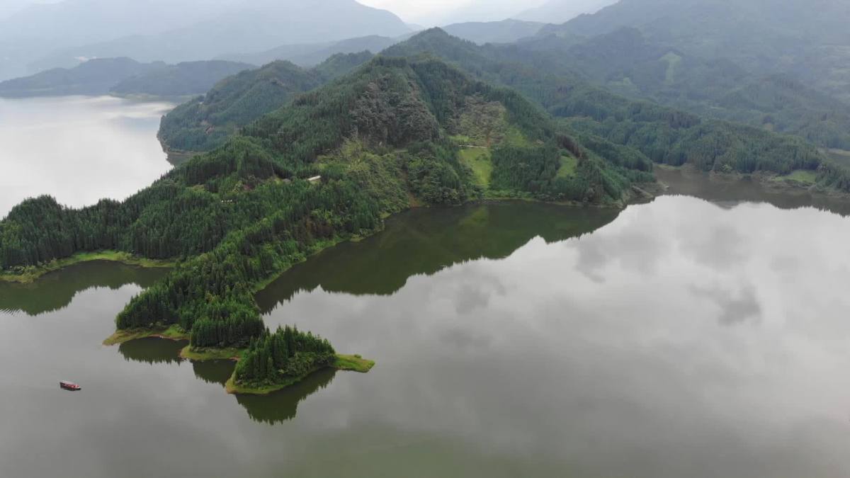 雅安雅女湖