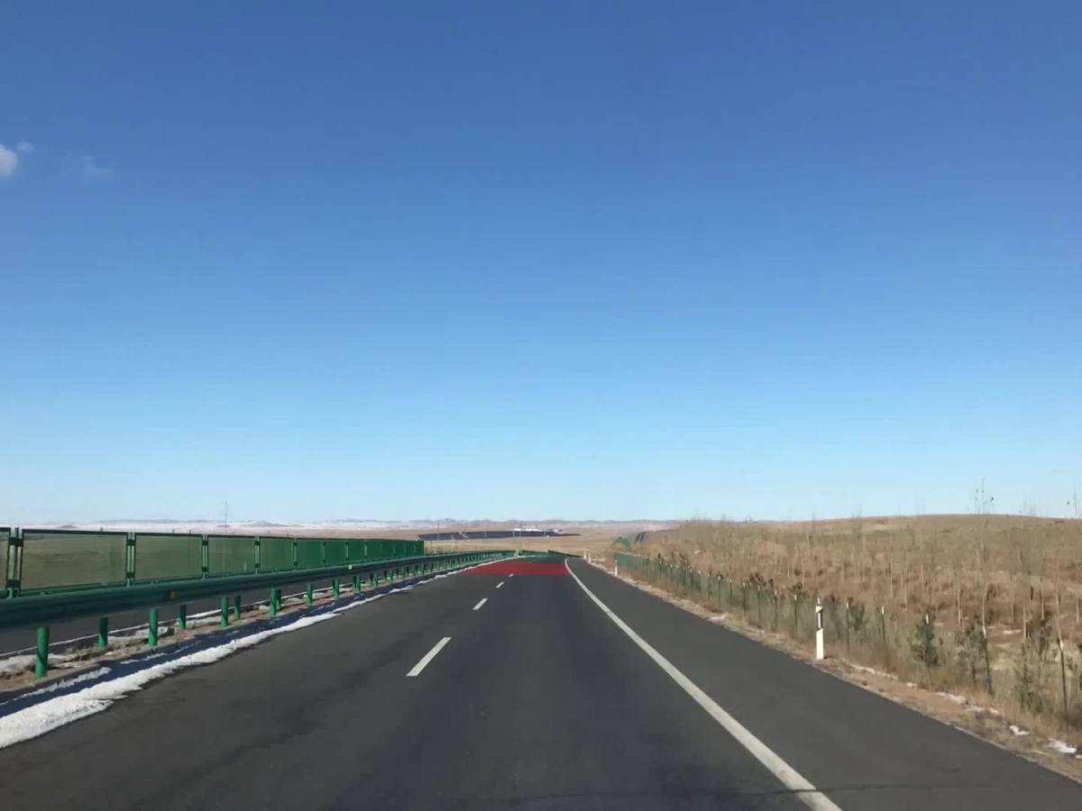国道331线乌兰敖包至乌珠尔段公路工程施工总承包项目部
