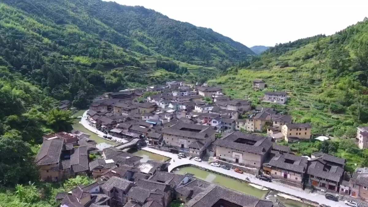 塔下村