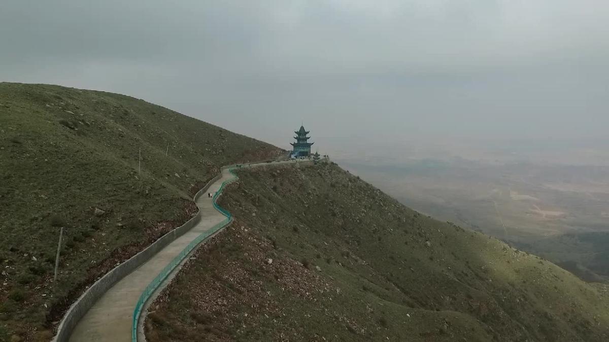 海原南华山水冲寺风景