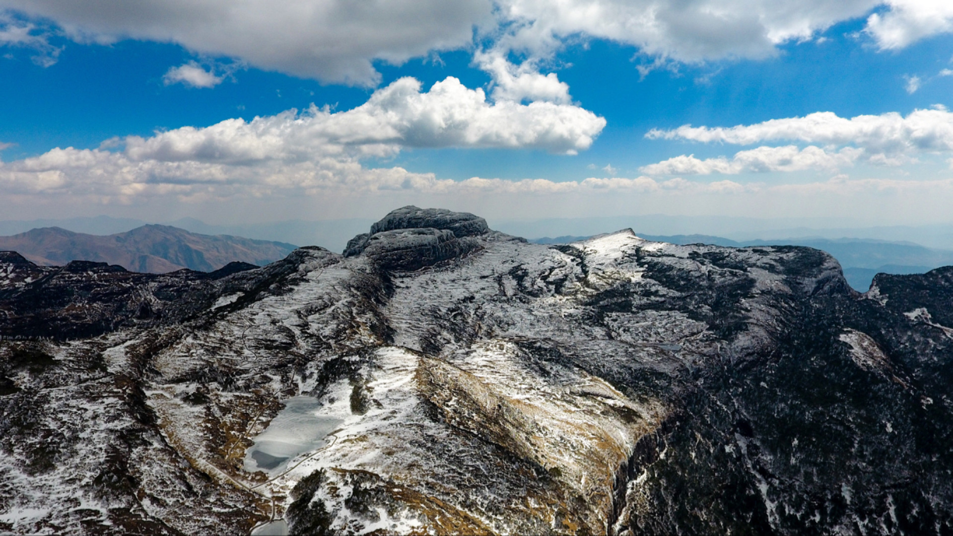 轿子雪山顶峰