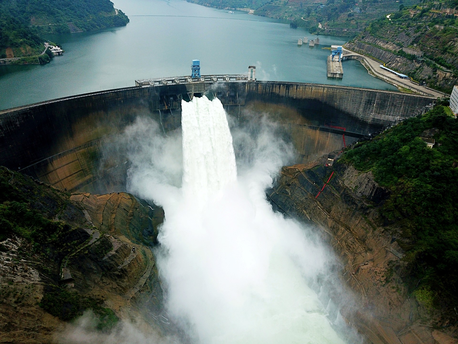 中国著名水电站之一攀枝花二滩水电站
