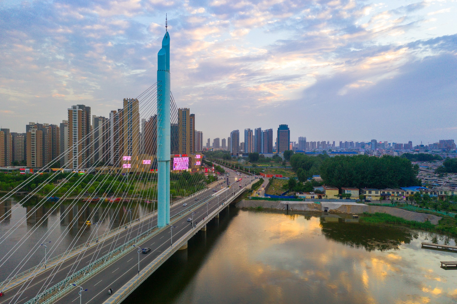 滕州拍解放大桥的位置