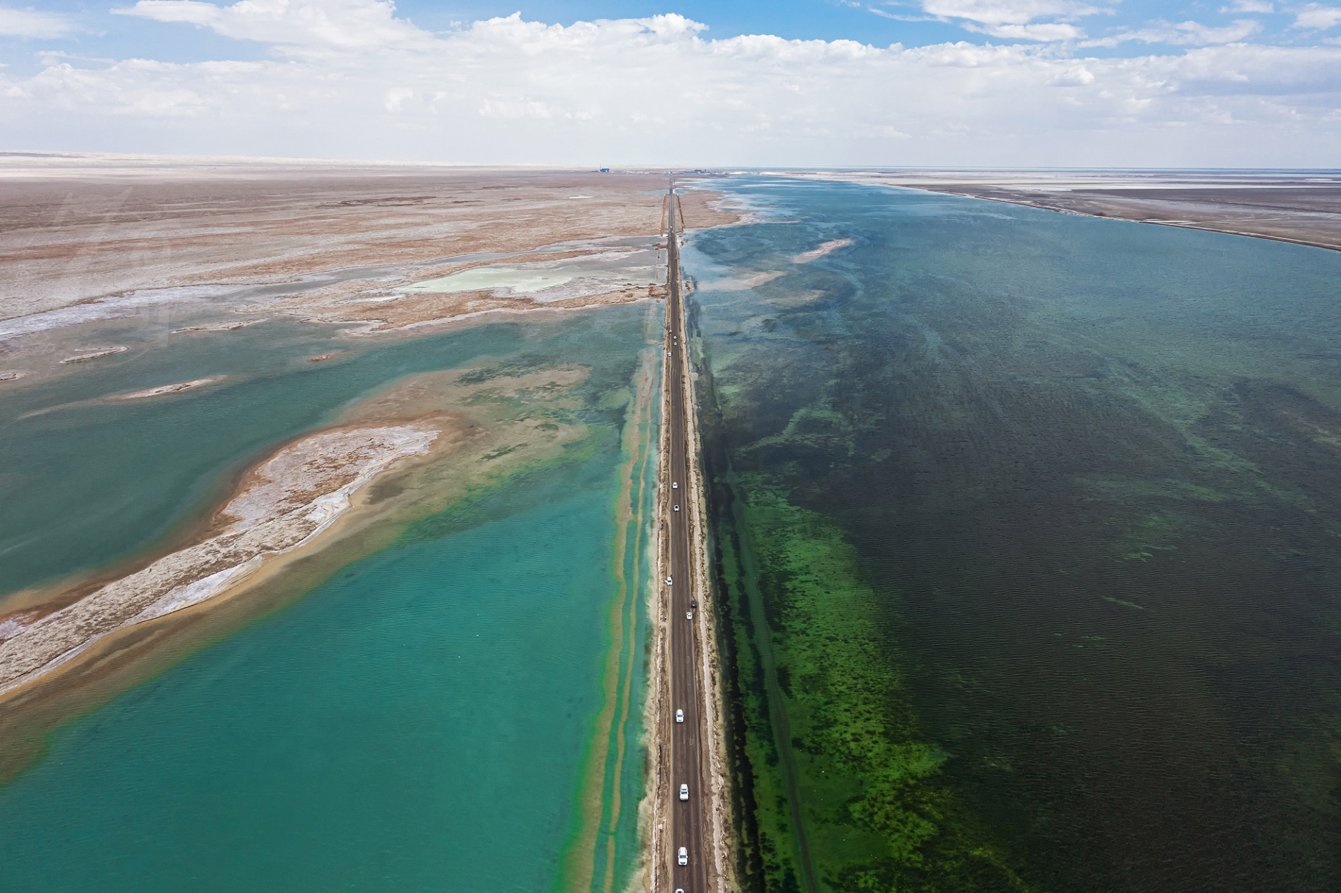 双色湖西台吉乃尔湖