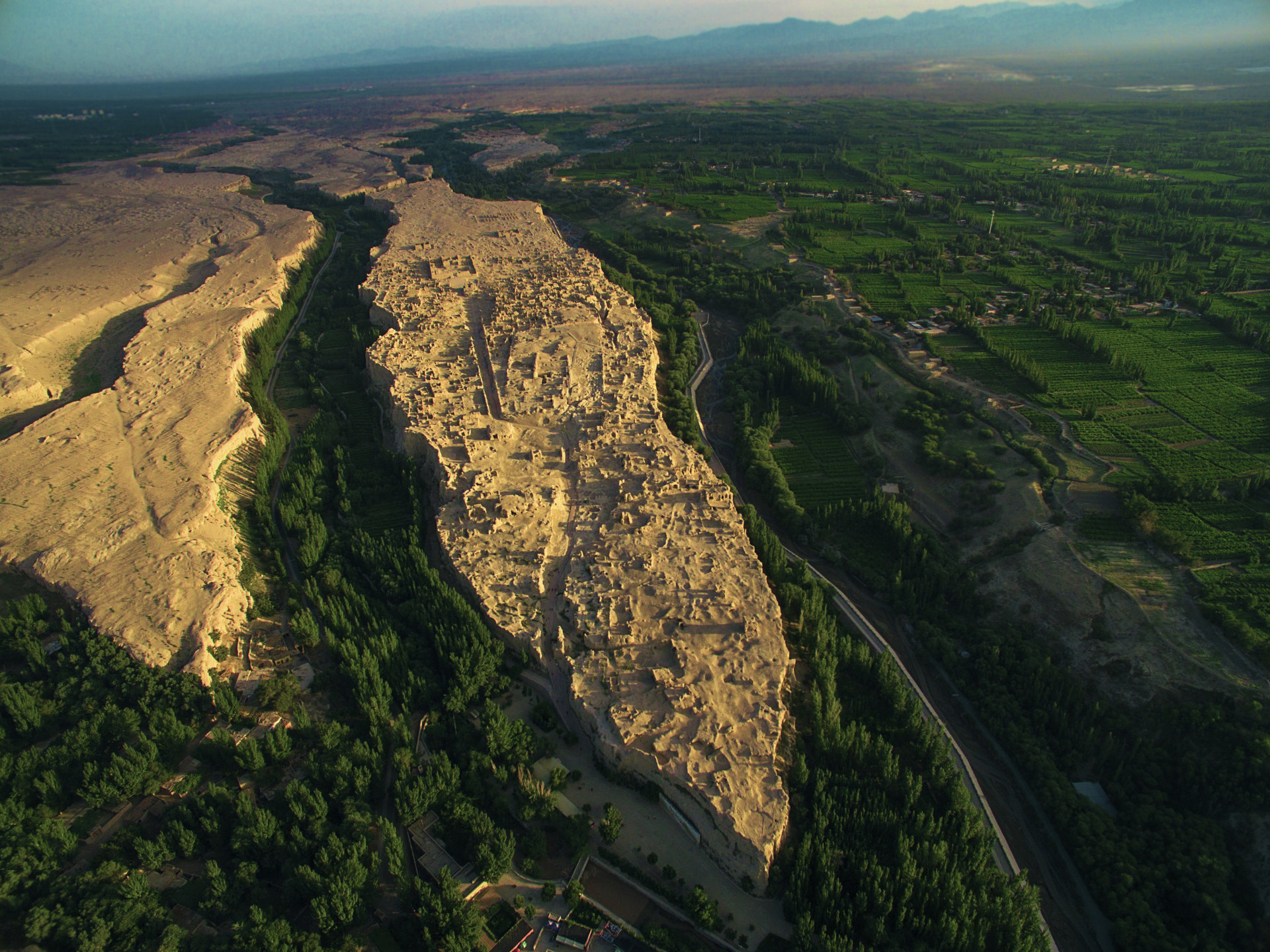 《鸟瞰交合故城》mavic 2 pro已投稿天空之城 5 周年航拍大赛拍摄于