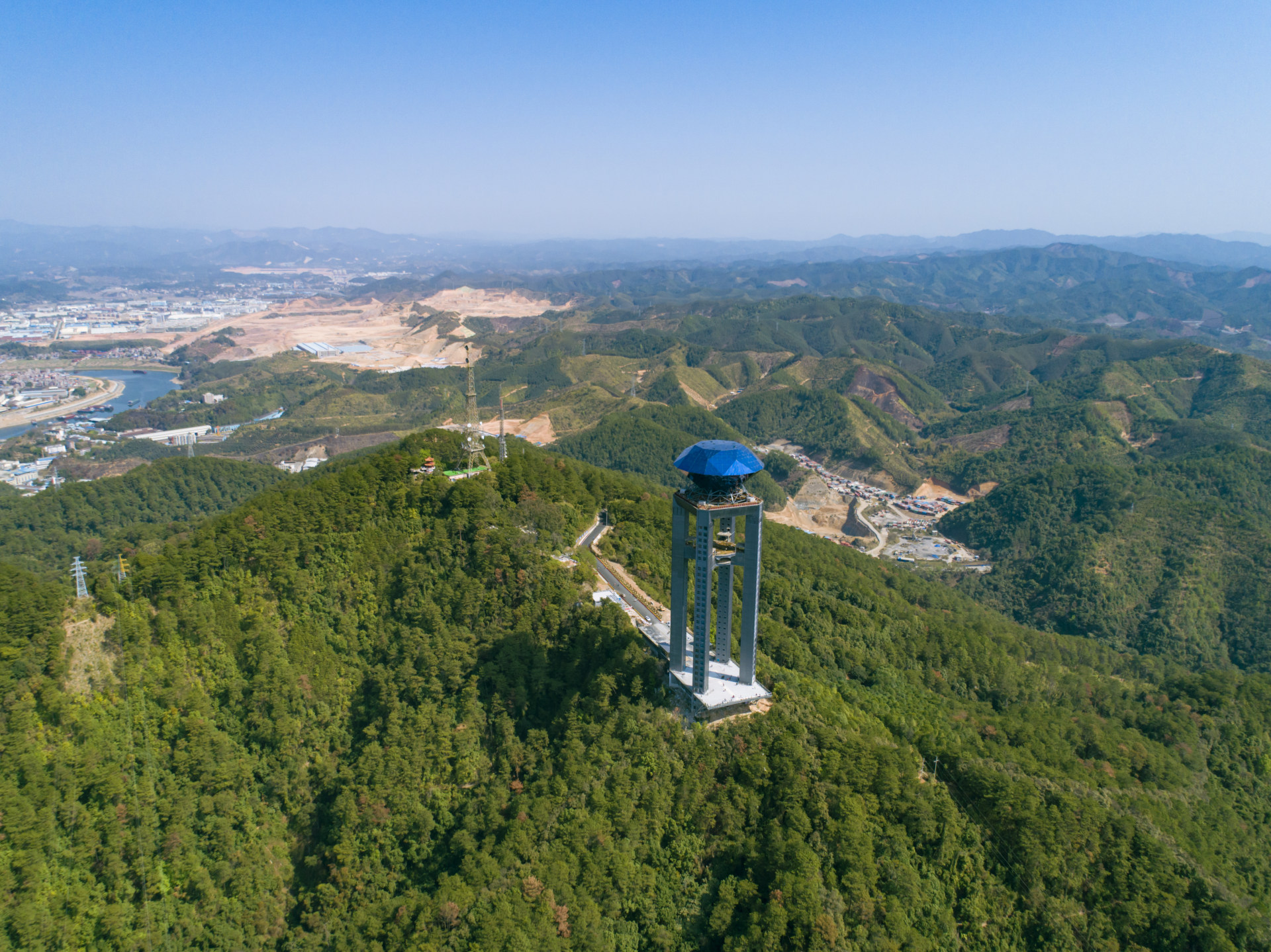 梧州白云山·西江明珠塔·云峰亭·梧州广播电视塔