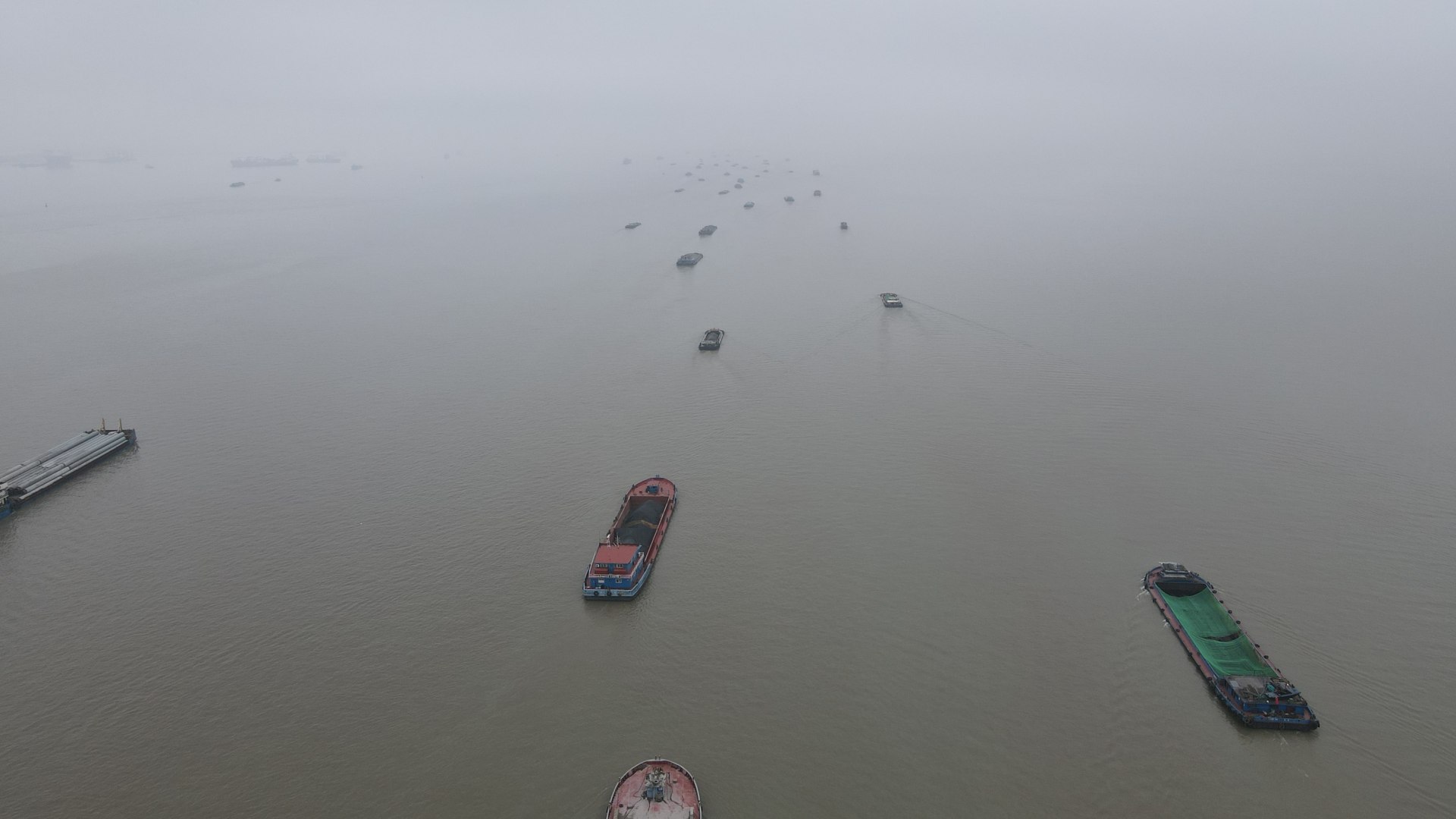 今天再次到长江边溜达一下