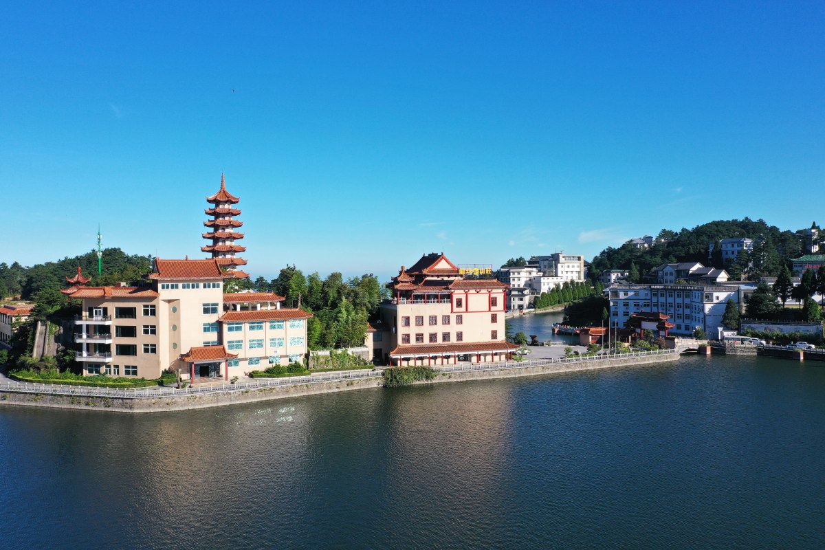 咸宁九宫山云中湖