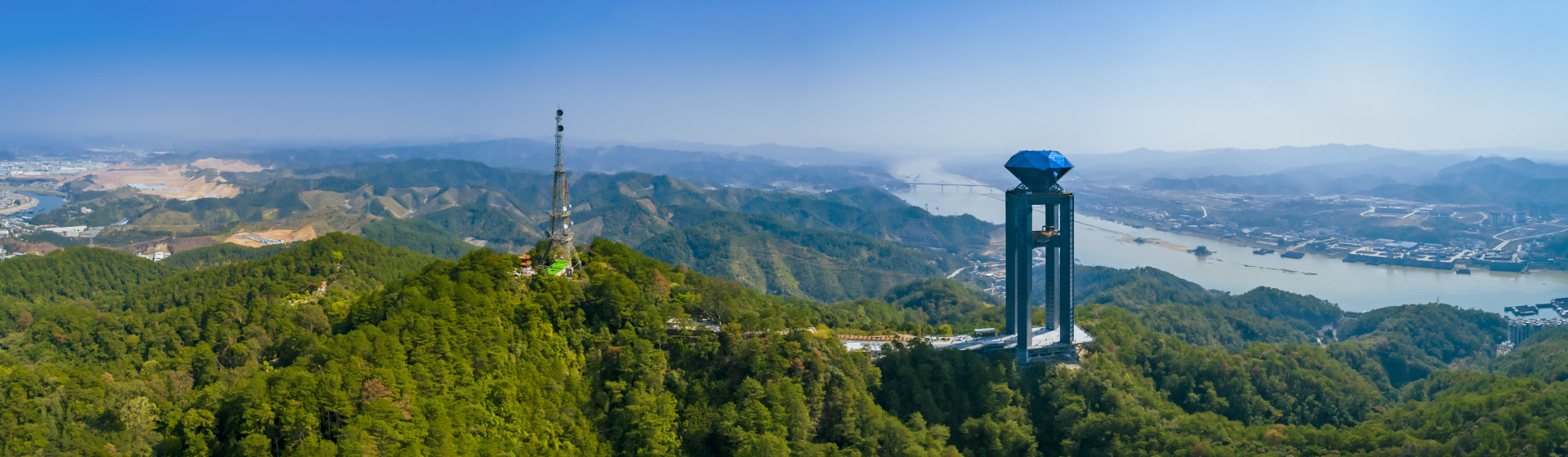 梧州白云山西江明珠塔云峰亭梧州广播电视塔