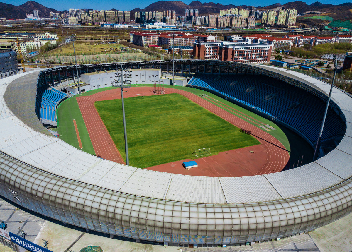 承德大学城奥体中心