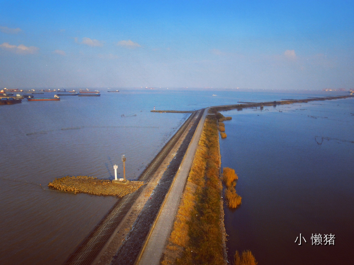 长江堤岸