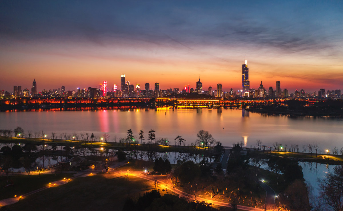 漫步城市晚霞南京