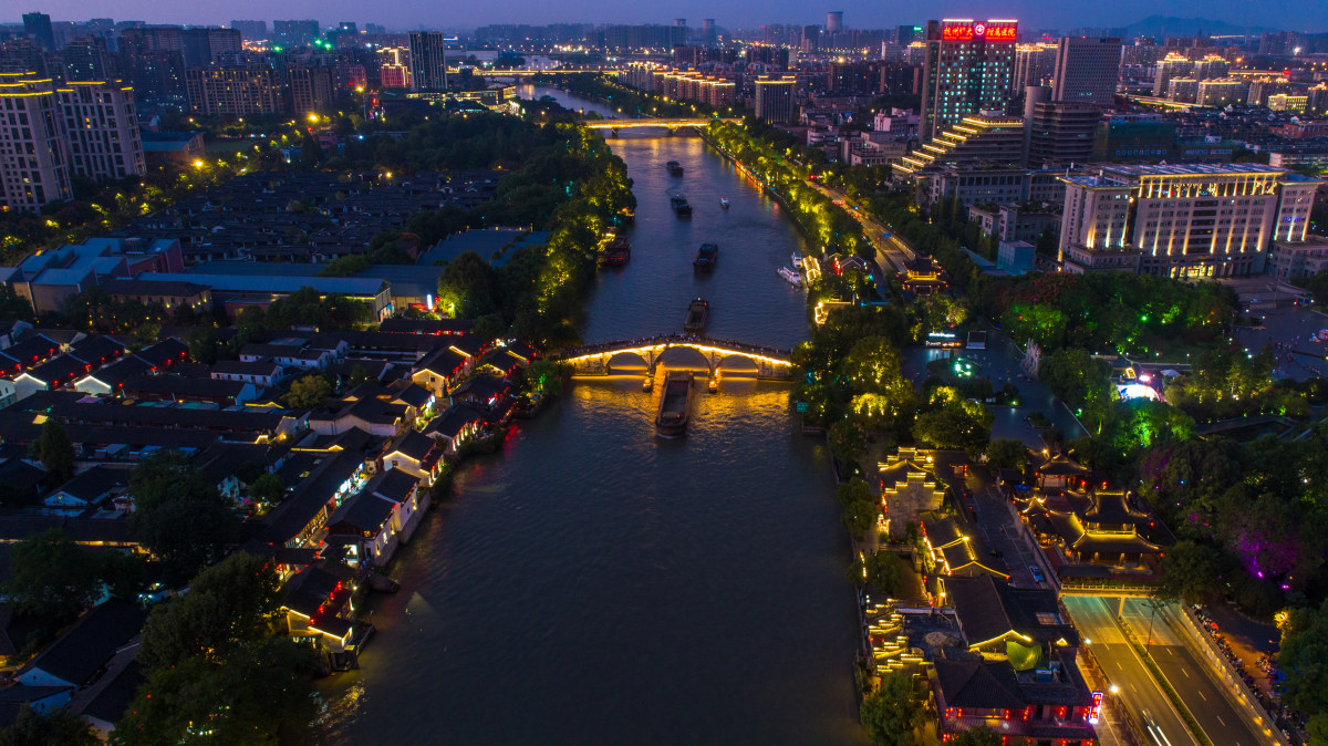 京杭运河夜景 来自 lucas ren 天空之城