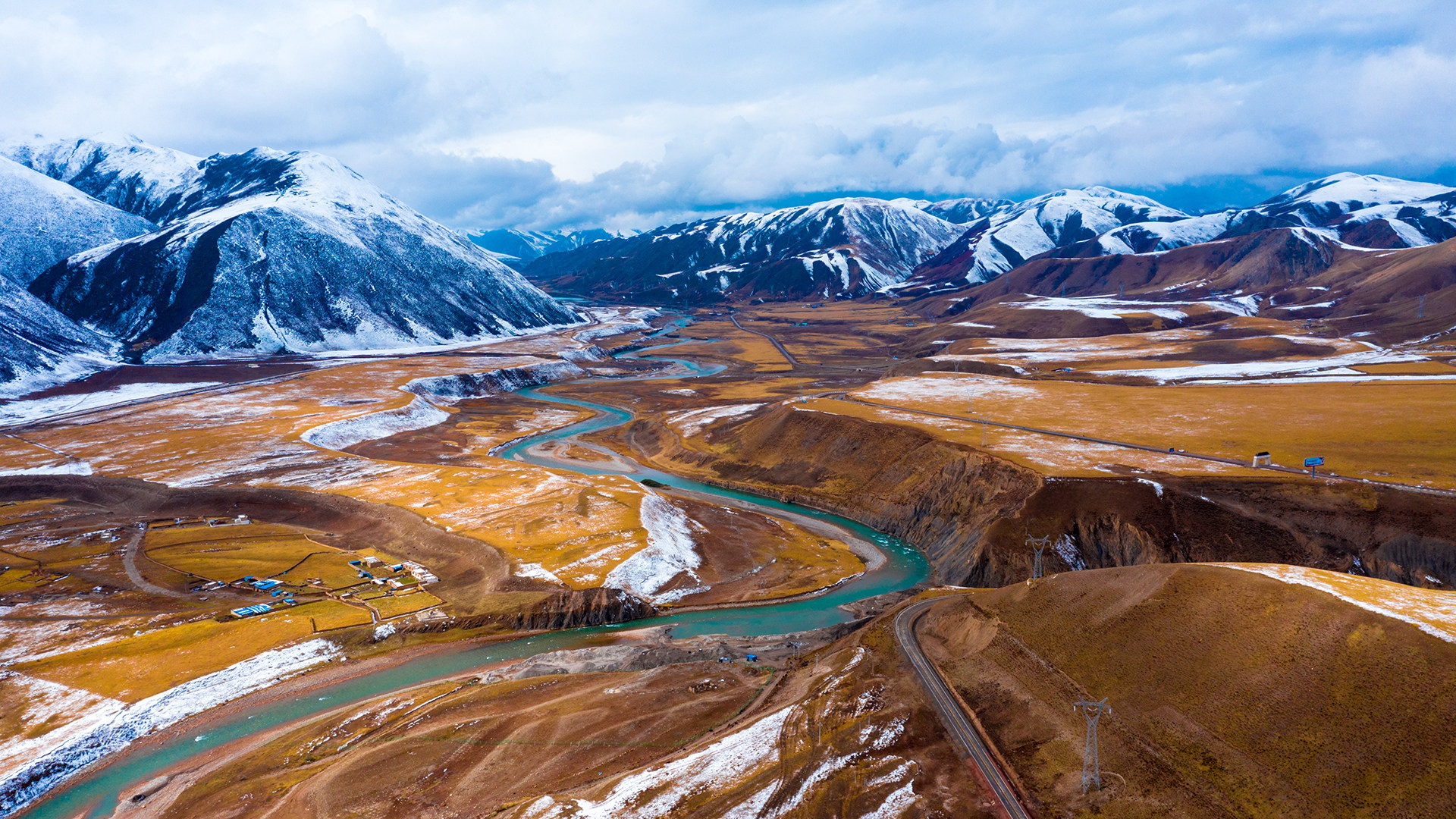 藏北羌塘巴青益曲湾