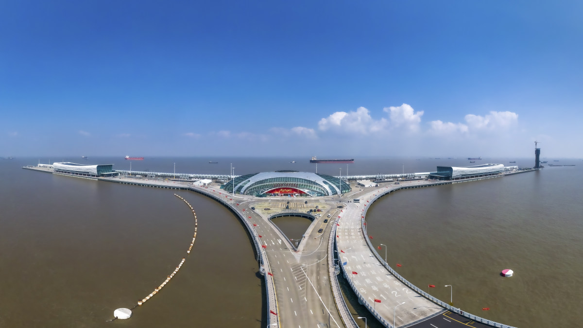 上海吴淞口国际邮轮港