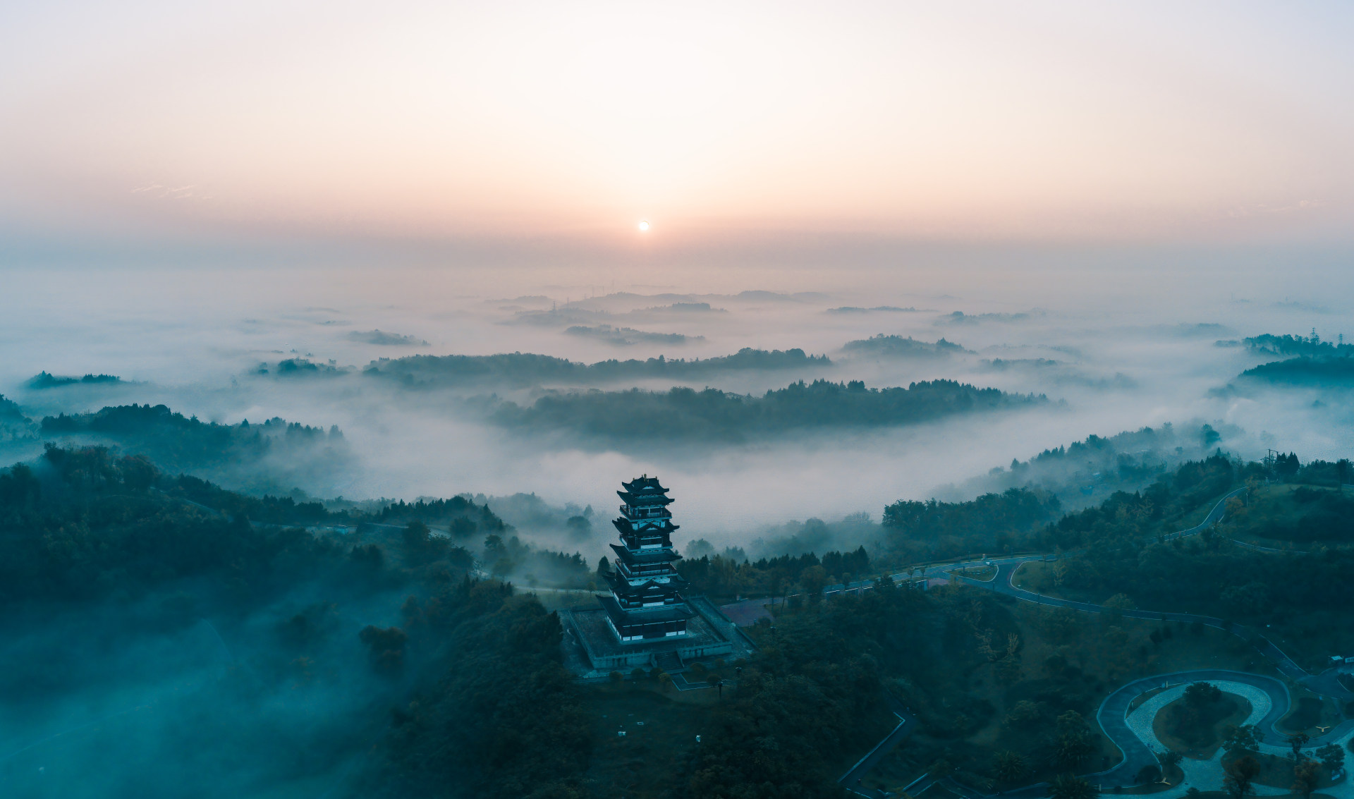 日出鳌山 来自 异域行者 | 天空之城