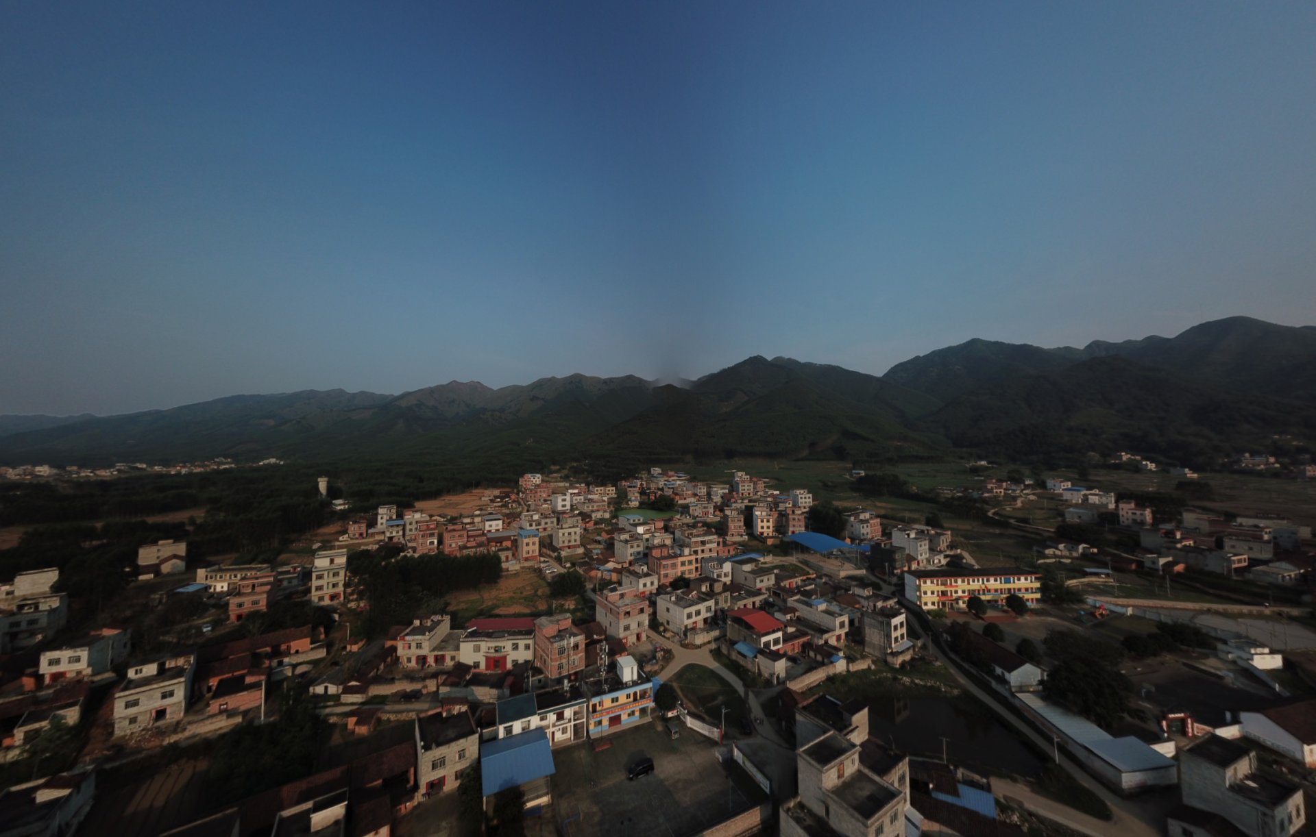 桐岭镇大同村全景图