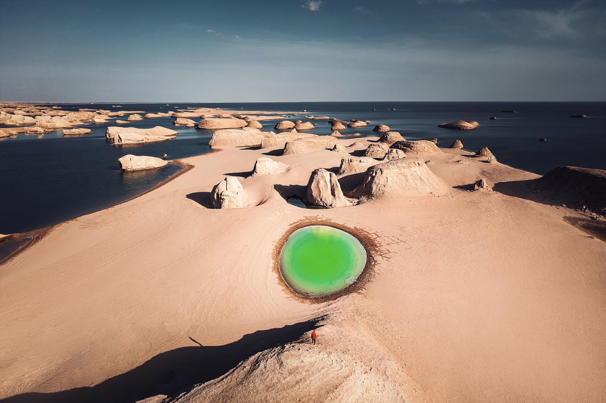 雅丹之眼by 挽歌 Skypixel 雅丹之眼by 挽歌 Skypixel