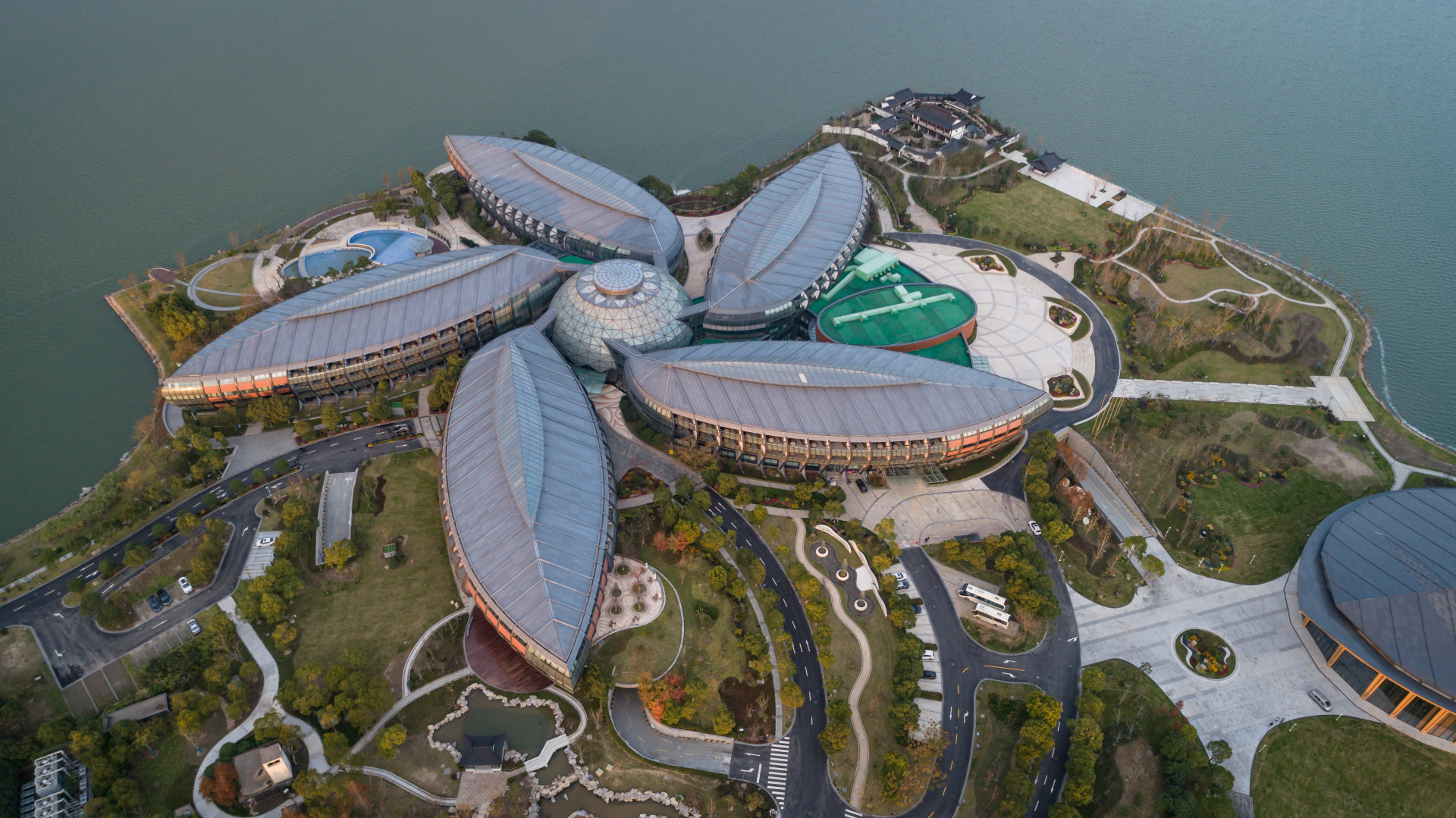 上海市浦东新区——上海滴水湖皇冠假日酒店