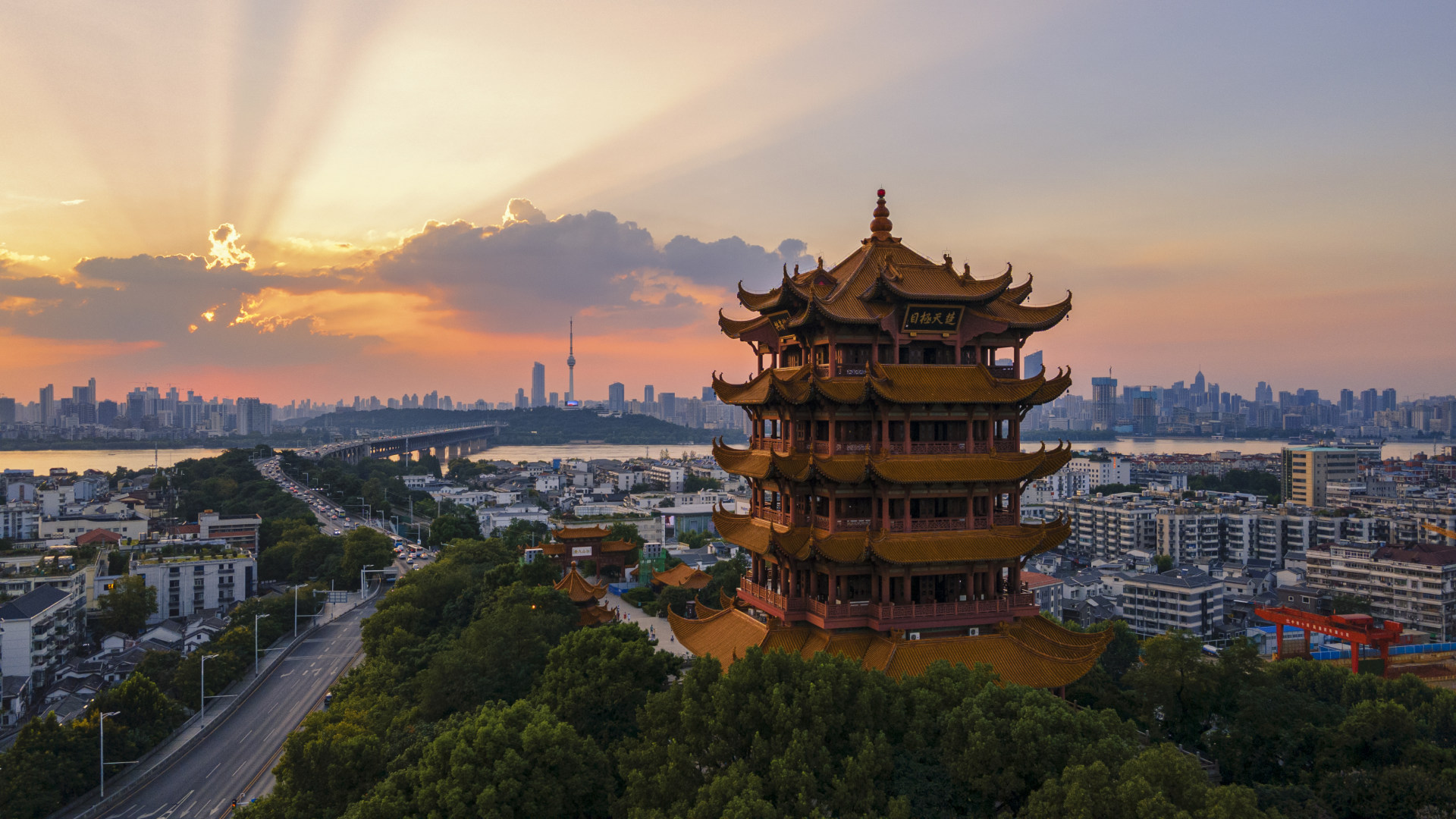 航拍武汉黄鹤楼