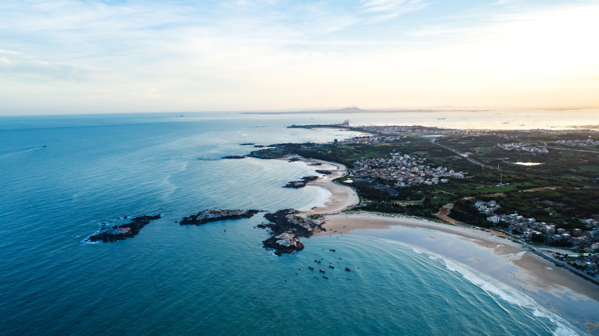 日落中的晋江海岸线jinjiangcoastlineatsunset
