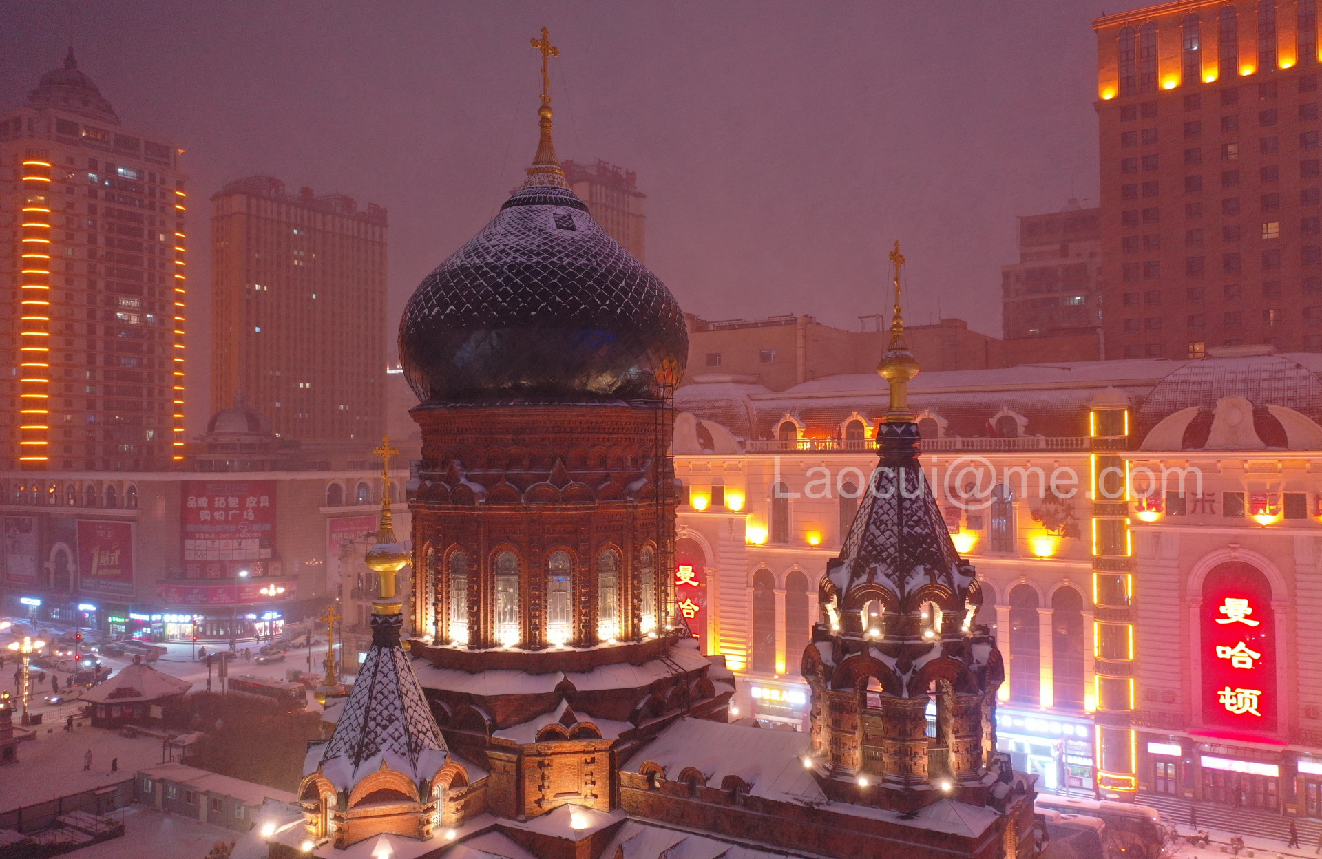 风雪中的索菲亚教堂夜景,美哭了 来自 laocui | 天空之城