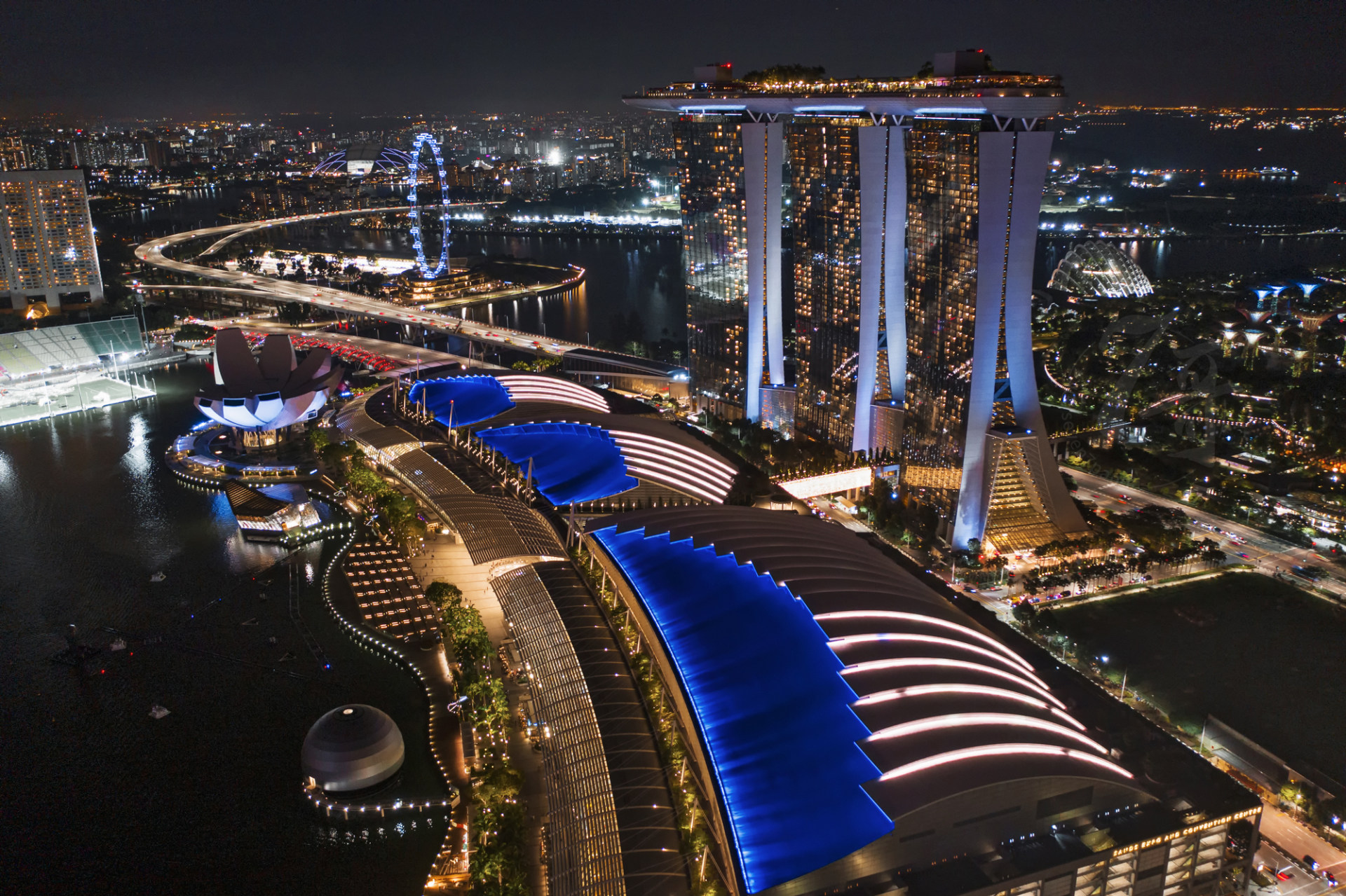 新加坡夜景城市天际线