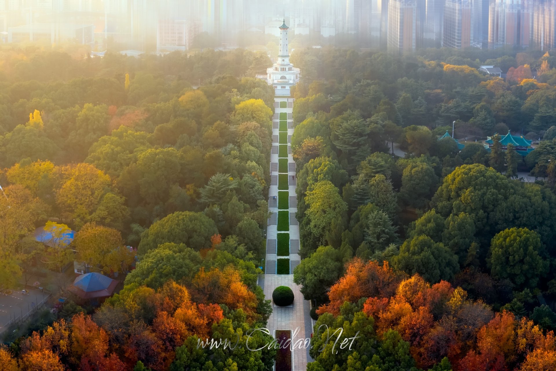 2 pro已投稿天空之城 5 周年航拍大赛航拍长沙烈士公园所得,更多查看