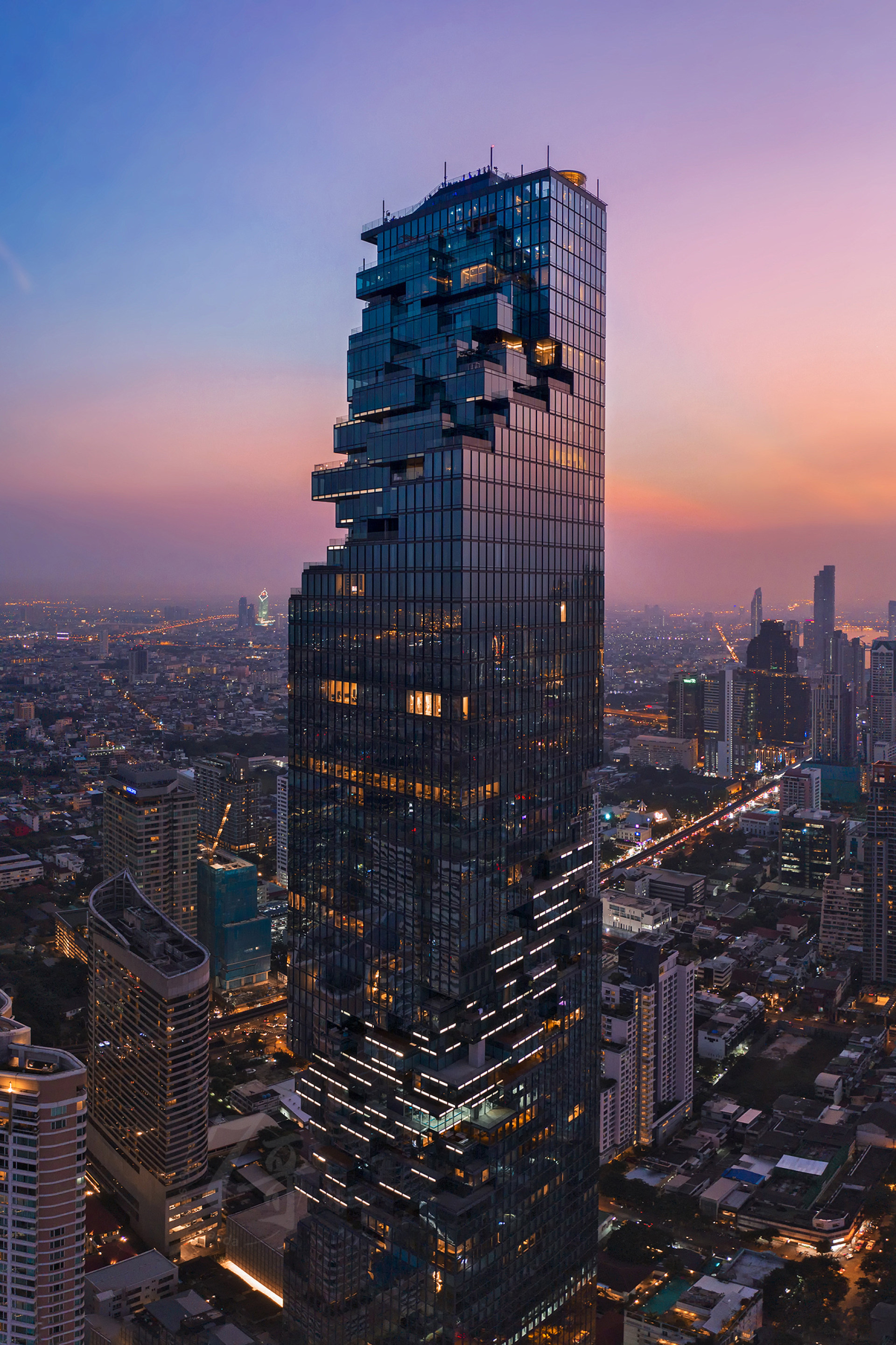 曼谷像素大厦mahanakho