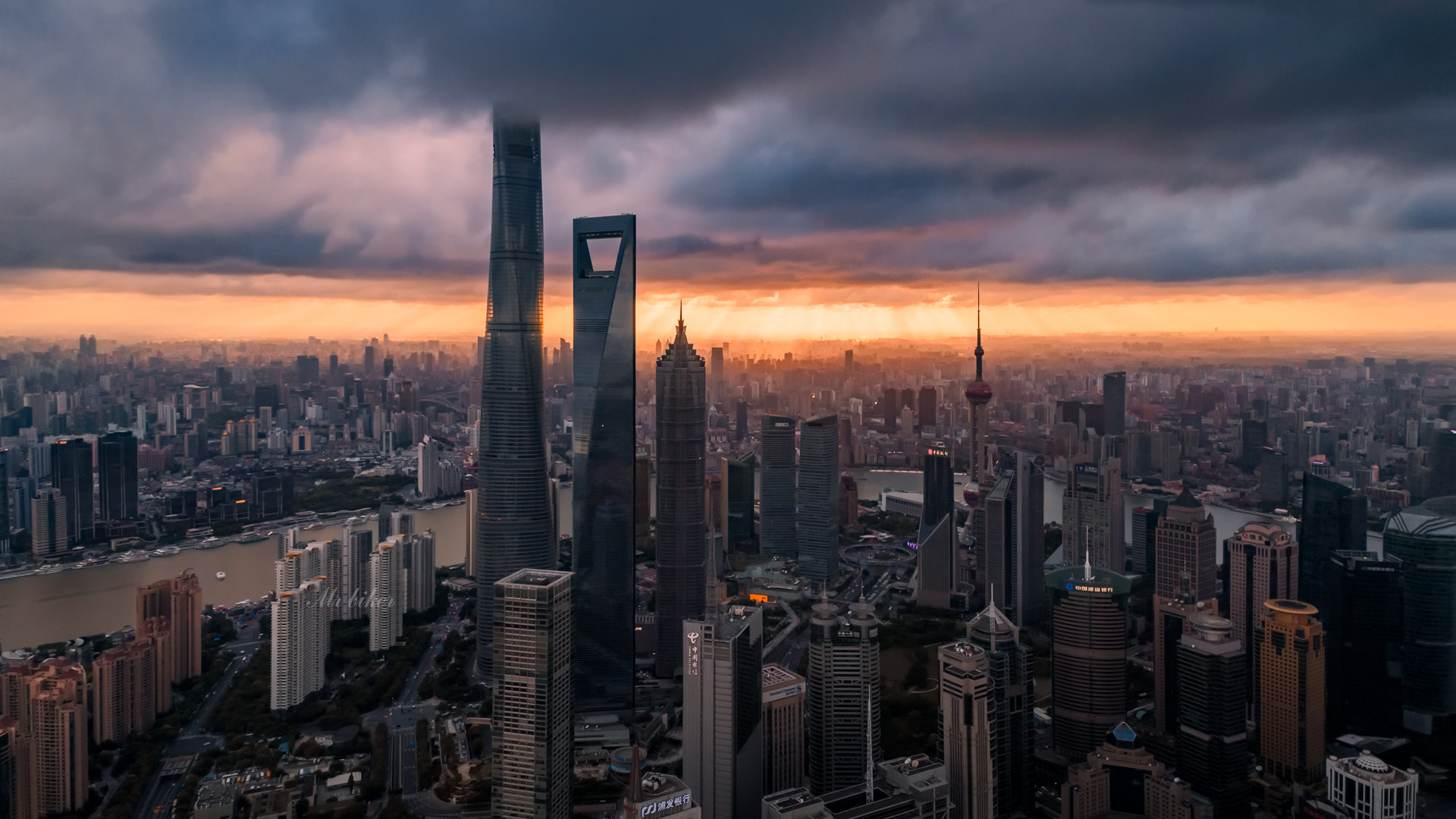 城市上空最美天际线shanghai