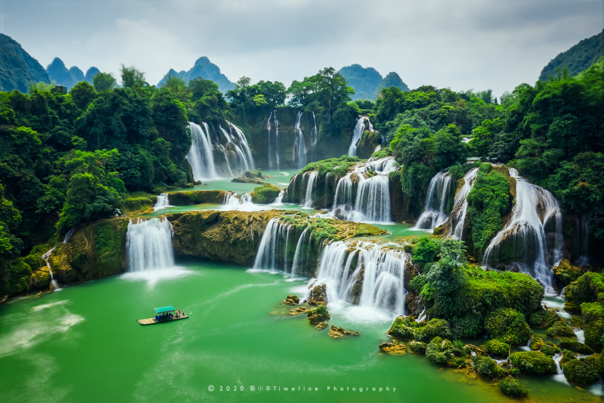 中越德天跨国瀑布