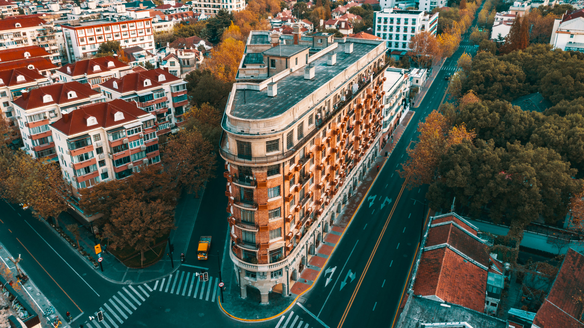 武康大楼 来自 许超xuchao | 天空之城