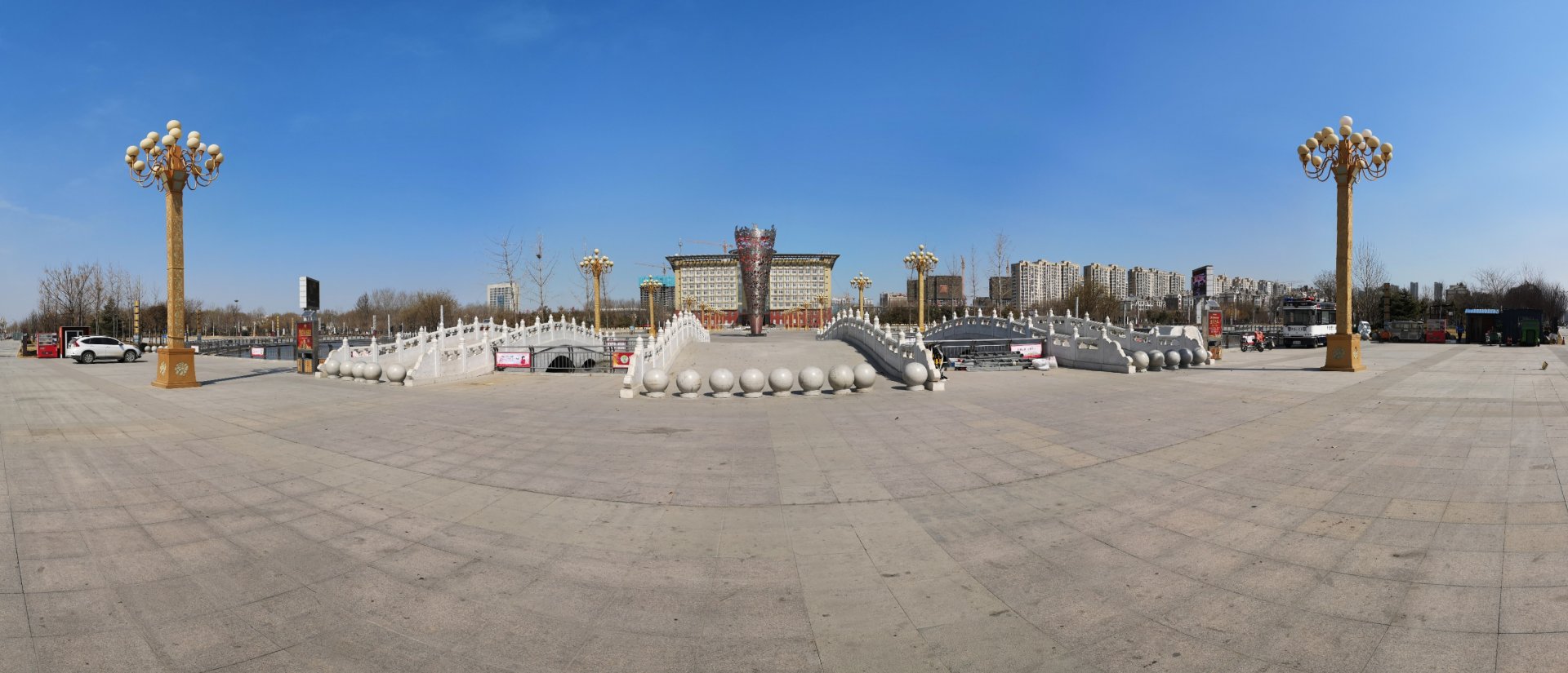 牡丹区政府广场