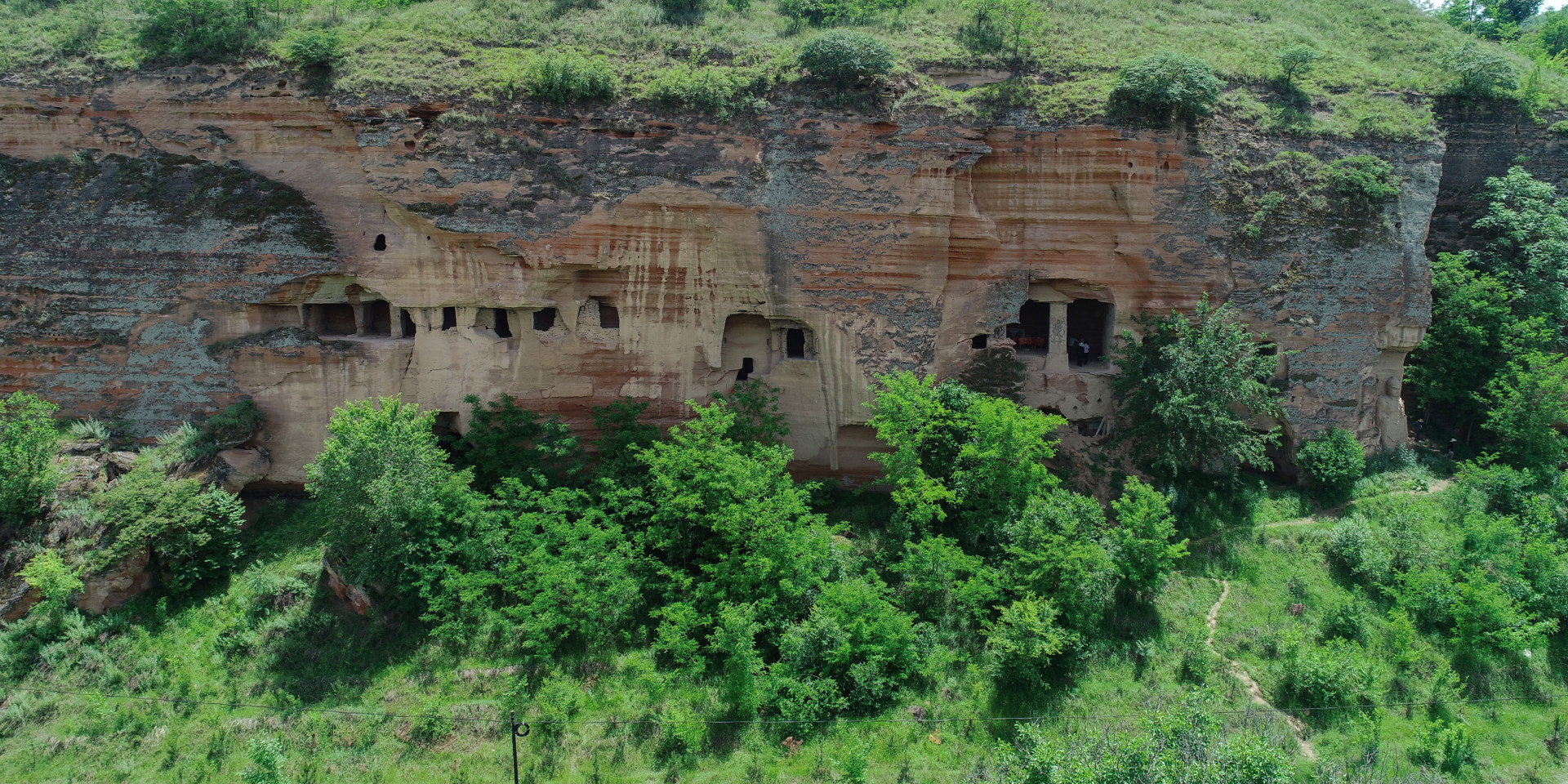 甘肃泾川北魏洞窟遗址