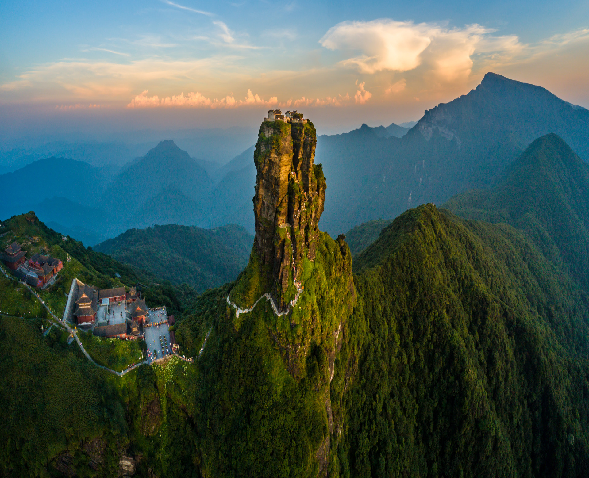 《醉美梵净山》