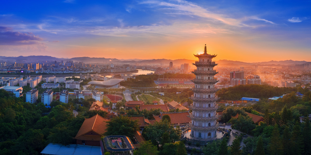 千佛塔光耀梅城