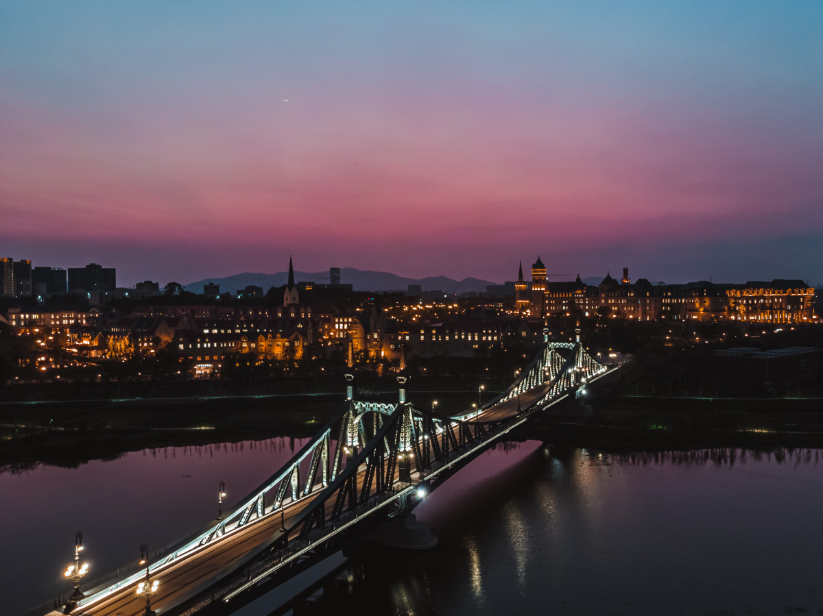 华为松山湖欧洲小镇的日落时分