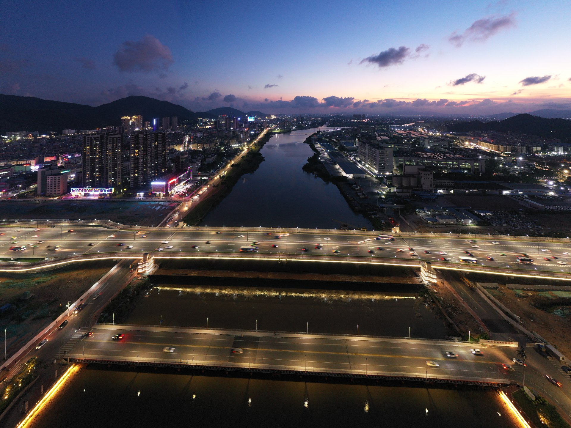 珠海市南屏大桥晚霞