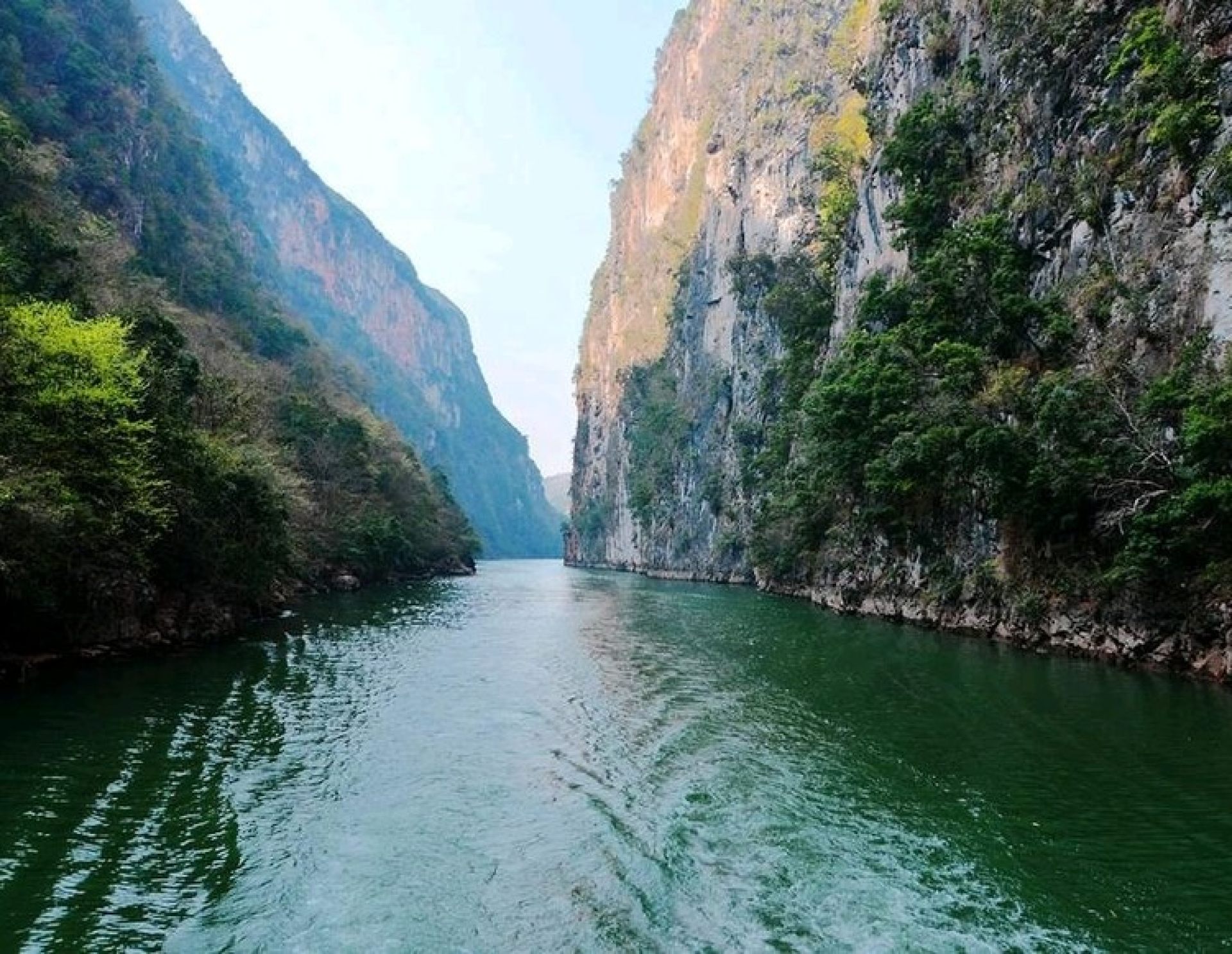鲁布革三峡风景区